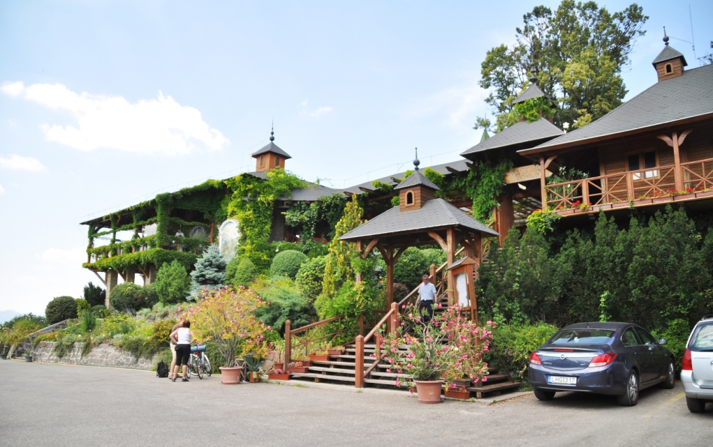 Update Danube Bend Tour